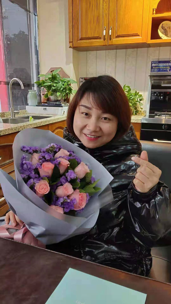 藍炬星總經(jīng)辦為各個部門在崗女職工送上暖心福利