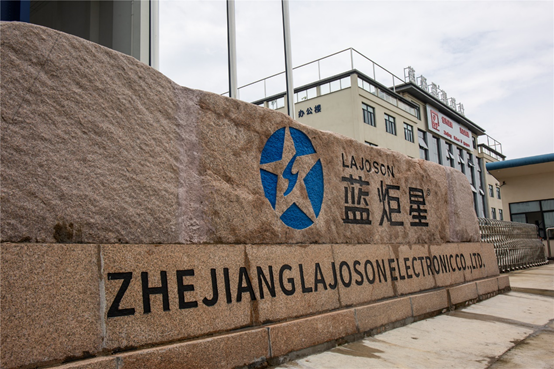 藍(lán)炬星集成灶代理如何脫穎而出？憑性能？憑智能？
